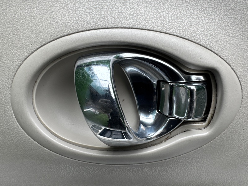 Ручка двери внутренняя Nissan March NK13 передняя правая (б/у)
