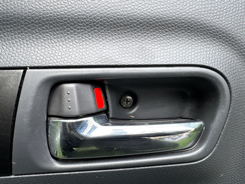 Ручка двери внутренняя Suzuki Swift ZC11S задняя левая (б/у)