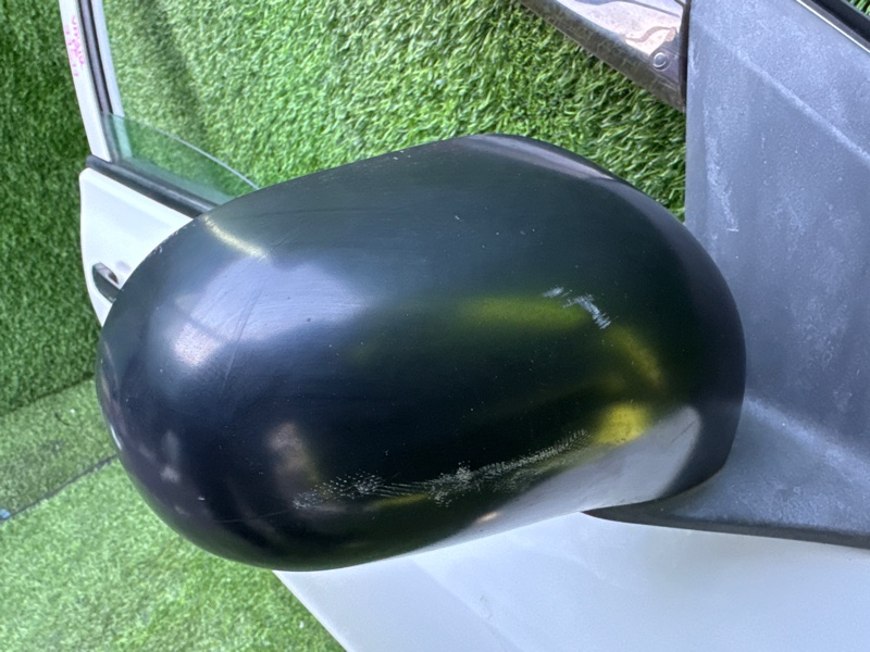 Ухо Nissan AD VAY12 переднее правое (б/у)