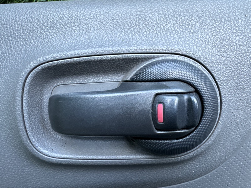 Ручка двери внутренняя Nissan AD VAY12 передняя правая (б/у)