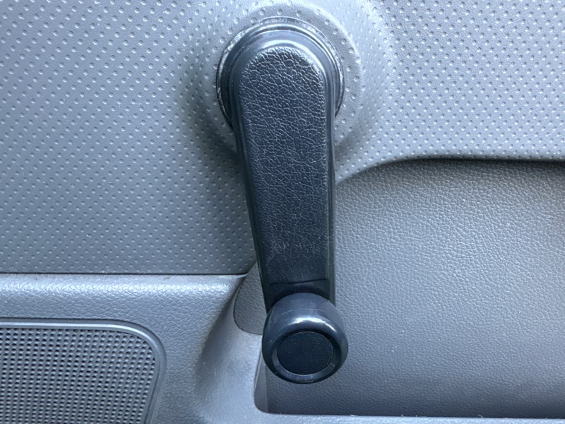 Ручка стеклоподъемника Nissan AD VAY12 передняя правая (б/у)