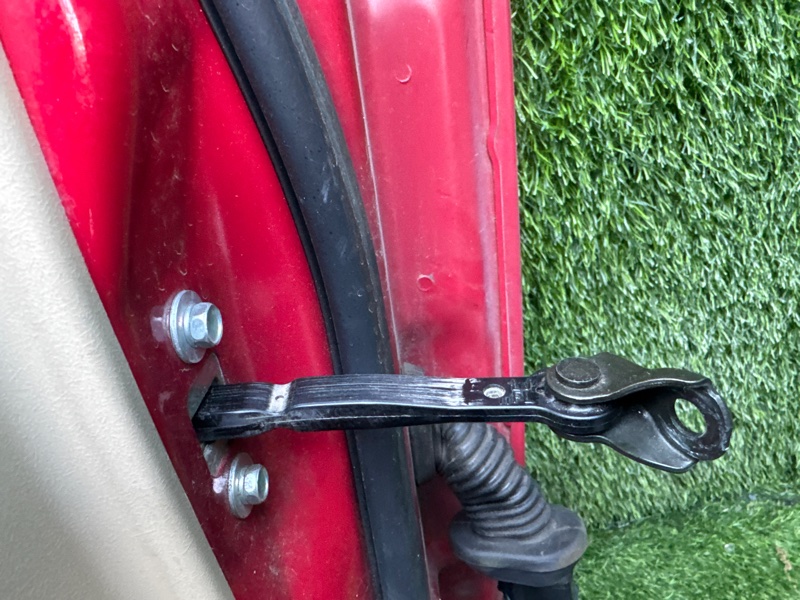 Ограничитель двери Honda Stepwgn RG1 передний левый (б/у)