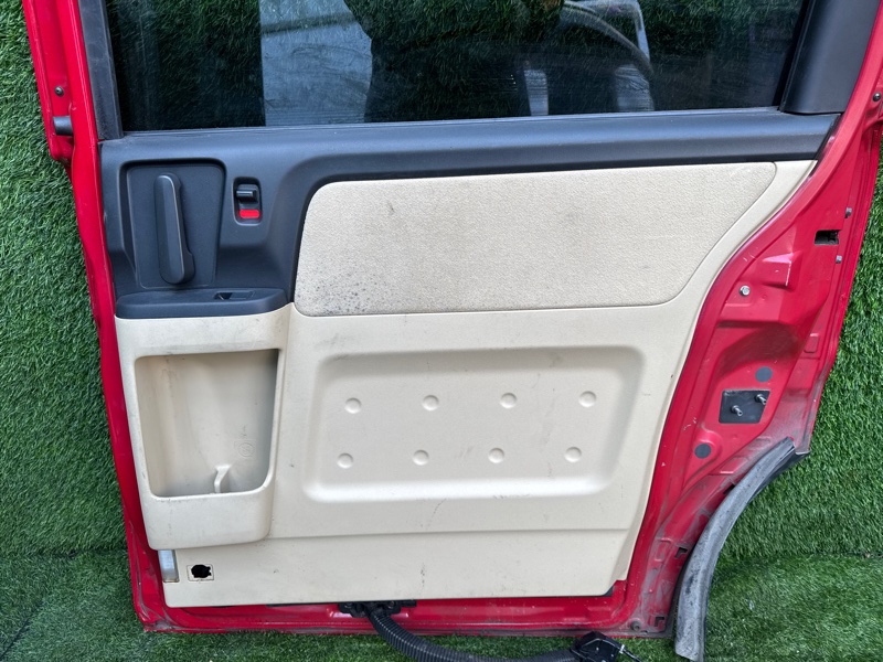 Обшивка двери Honda Stepwgn RG1 задняя правая (б/у)