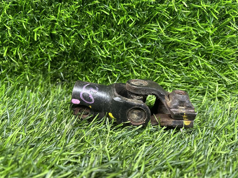 Рулевой карданчик NISSAN CEDRIC MY33 (б/у)