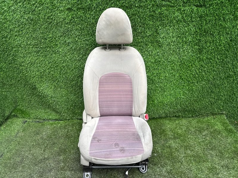 Сидение Nissan March NK13 переднее правое (б/у)