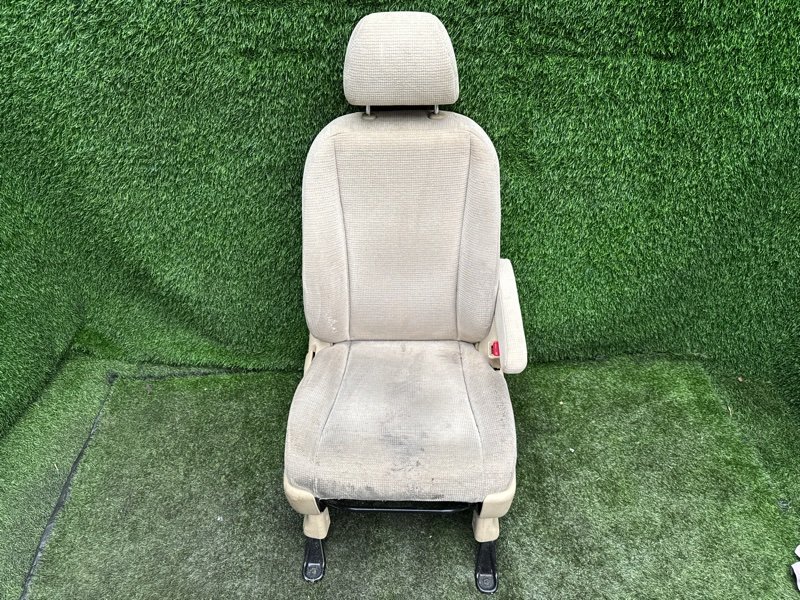 Сидение Honda Stepwgn RG1 переднее правое (б/у)