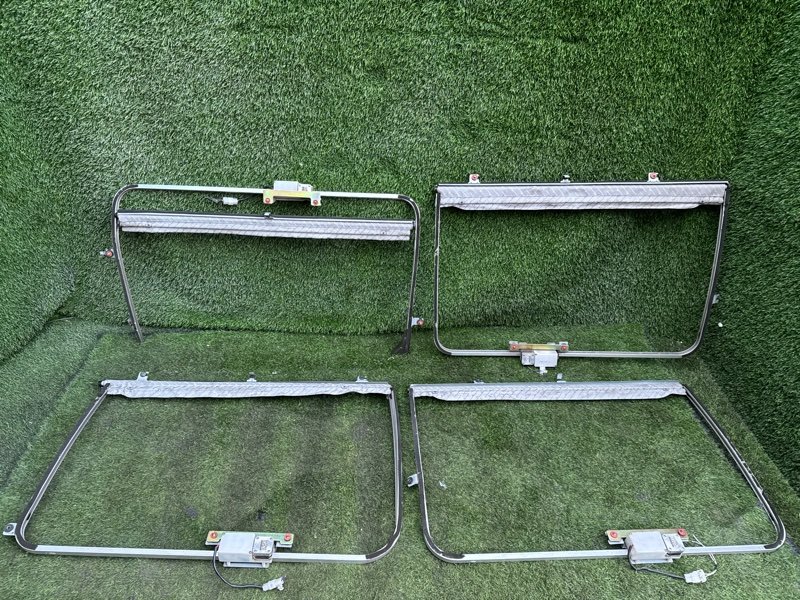 Шторка окна Mazda Bongo Friendee SGLR (б/у)