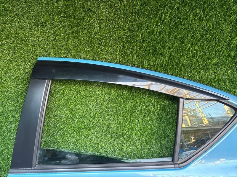 Ветровик TOYOTA AQUA NHP10 задний левый (б/у)