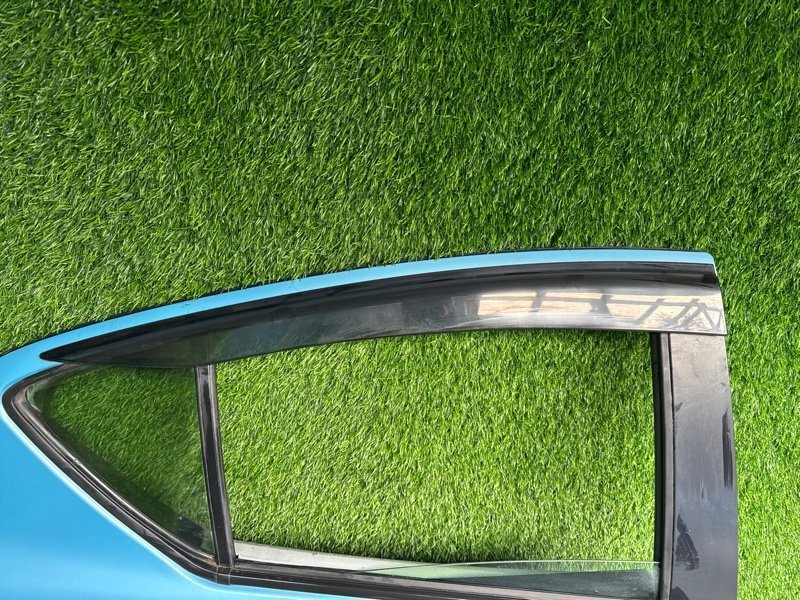 Ветровик TOYOTA AQUA NHP10 задний правый (б/у)