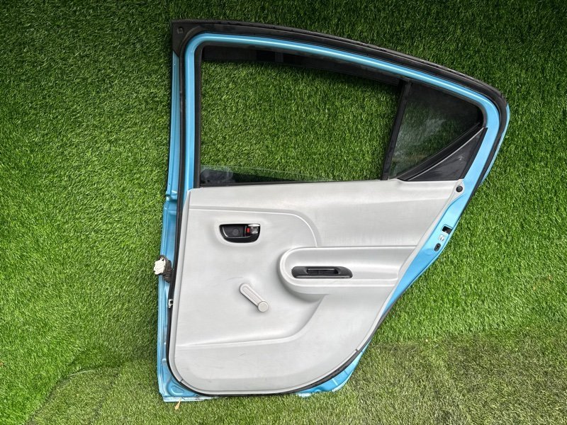 Обшивка двери TOYOTA AQUA NHP10 задняя правая (б/у)
