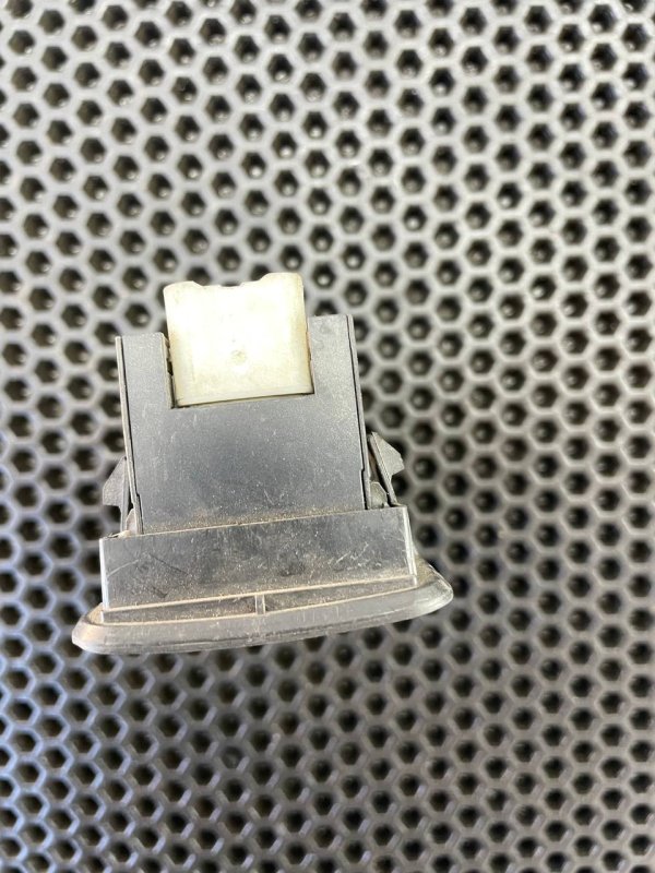 Блок управления зеркалами передний Solano 2012 620 SQR482 Блок управления зеркалами передний Solano 2012 620 SQR482