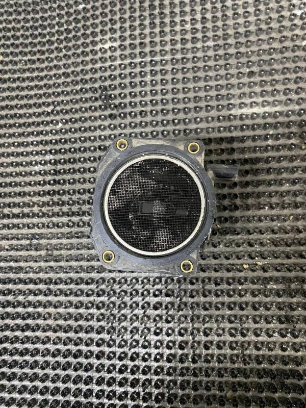 Датчик массового расхода воздуха Volkswagen Passat 3B3 AHL Датчик массового расхода воздуха Volkswagen Passat 3B3 AHL