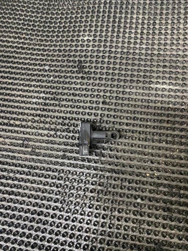 Запчасть датчик массового расхода воздуха Toyota Corolla 2001 NZE121 1NZ-FE 2220422010 Б/У Датчик массового расхода воздуха Toyota Corolla 2001 NZE121 1NZ-FE 2220422010 Б/У