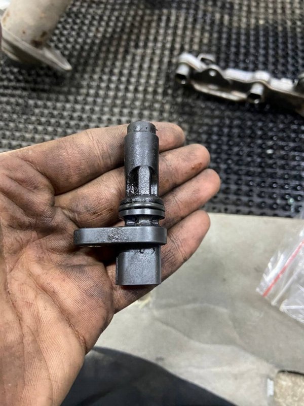 Датчик положения распредвала Civic 2008 FK2 R18A2 Датчик положения распредвала Civic 2008 FK2 R18A2