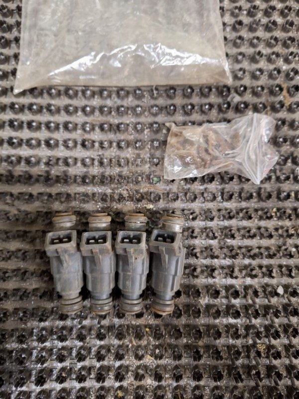 Запчасть форсунка топливная Chery amulet a15 0280156262 контрактная Форсунка топливная Chery amulet a15 0280156262 контрактная