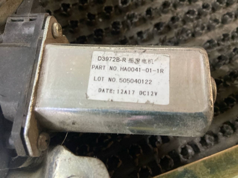 Стеклоподъемный механизм задний правый Solano 2012 620 SQR482