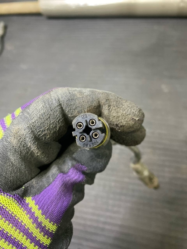 Датчик кислородный Range Rover 2004 L322 M62b44 Датчик кислородный Range Rover 2004 L322 M62b44