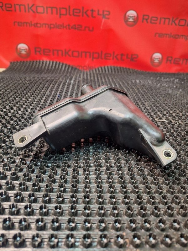 Запчасть резонатор воздушного фильтра Mazda Demio 2001 DW3W B3 B5a91319xa Б/У Резонатор воздушного фильтра Mazda Demio 2001 DW3W B3 B5a91319xa Б/У