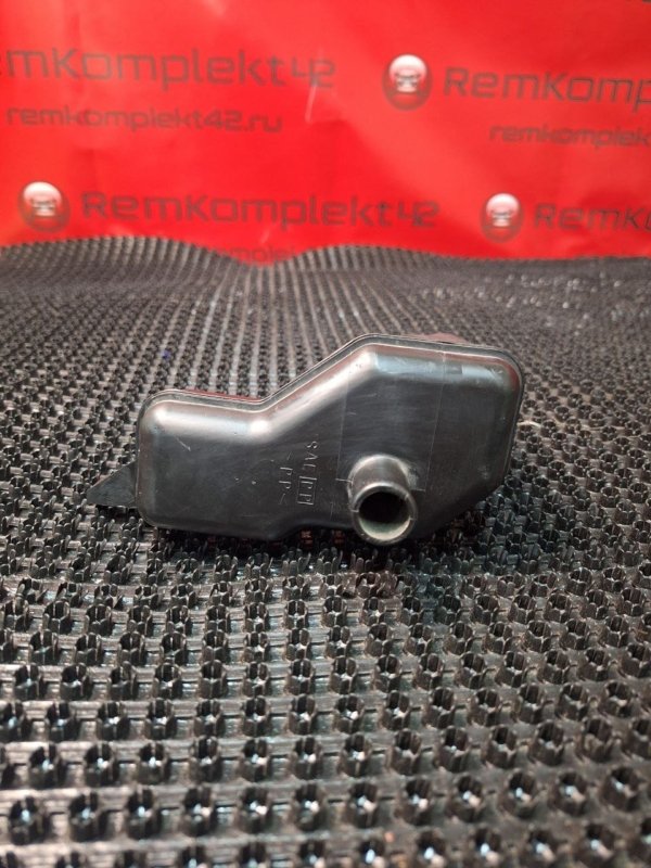 Резонатор воздушного фильтра Demio 2001 DW3W B3 Резонатор воздушного фильтра Demio 2001 DW3W B3