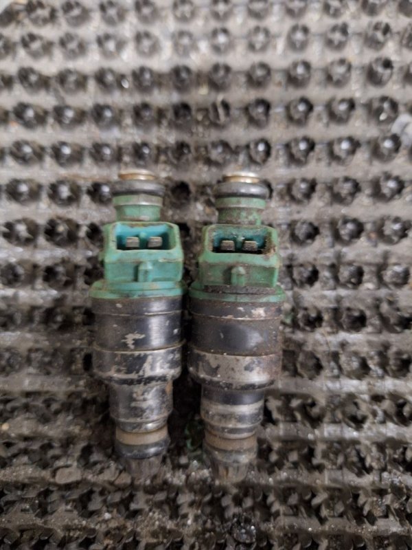 Форсунка топливная Focus 2004