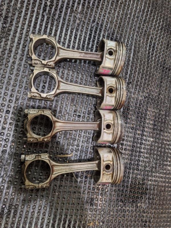 Поршень Passat 1999 3B5 ALZ