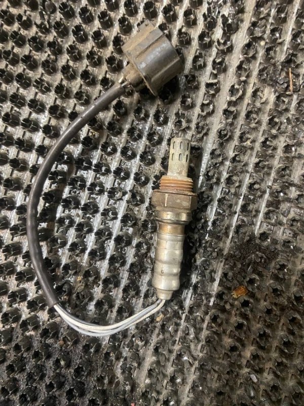 Запчасть датчик кислородный Jeep Cherokee 2011 K1 EKG 56029049AA Б/У Датчик кислородный Jeep Cherokee 2011 K1 EKG 56029049AA Б/У