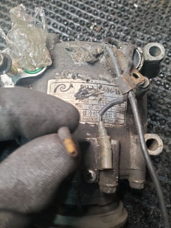 Компрессор кондиционера Solano 2012 620 LF481Q3