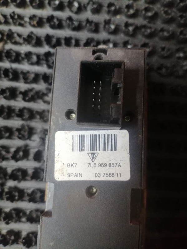 Блок управления стеклоподъемниками Porsche Cayenne 955 Блок управления стеклоподъемниками Porsche Cayenne 955