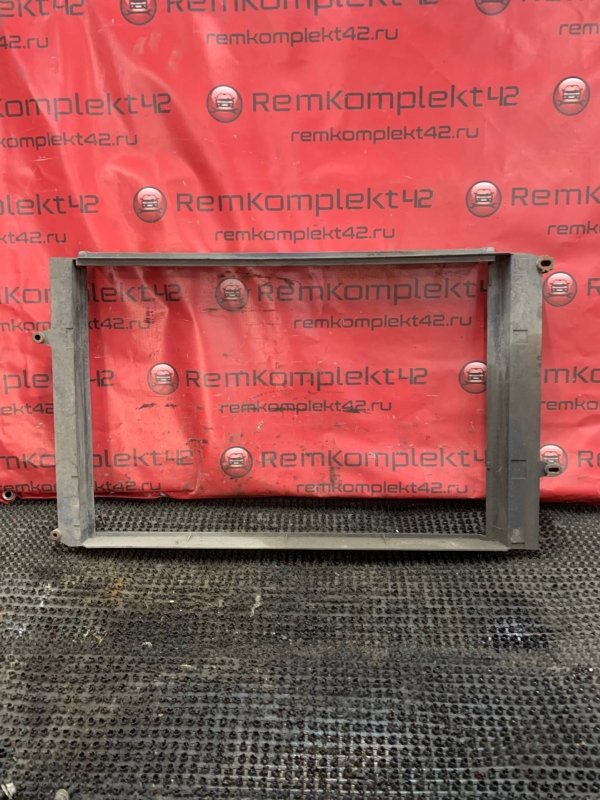 Запчасть рамка радиатора Volvo S80 1999 TS B6294S2 9492961 Б/У Рамка радиатора Volvo S80 1999 TS B6294S2 9492961 Б/У