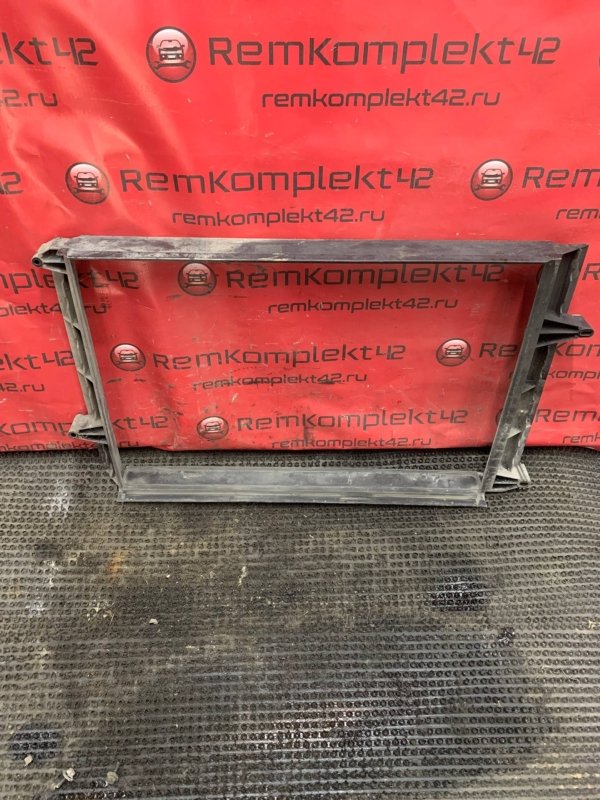 Рамка радиатора S80 1999 TS B6294S2 Рамка радиатора S80 1999 TS B6294S2