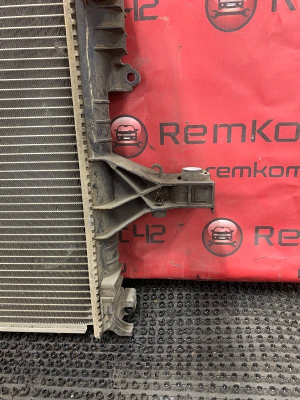 Радиатор охлаждения двигателя Volvo S80 TS B6294S2