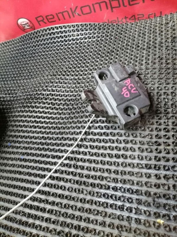 Запчасть замок багажника задний Toyota Camry 2008 ACV40 2AZFE 6460033130 Б/У Замок багажника задний Toyota Camry 2008 ACV40 2AZFE 6460033130 Б/У