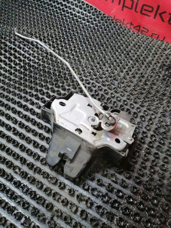 Замок багажника задний Camry 2008 ACV40 2AZFE Замок багажника задний Camry 2008 ACV40 2AZFE