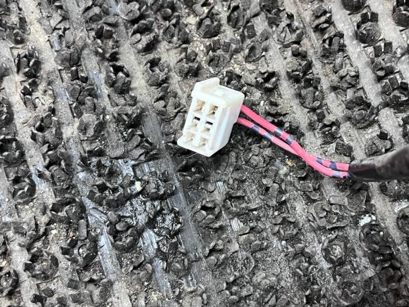 Замок двери левый Familia 2001 BJ5P ZL