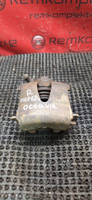 Суппорт тормозной передний правый Skoda Octavia 2015 5E5 CWVA 8V0615124 Б/У