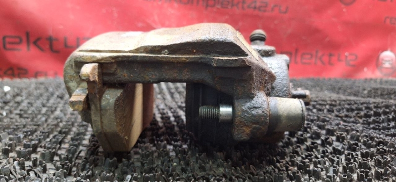 Суппорт тормозной передний правый Octavia 2015 5E5 CWVA