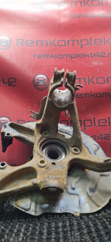 Кулак поворотный передний правый Octavia 2015 5E5 CWVA