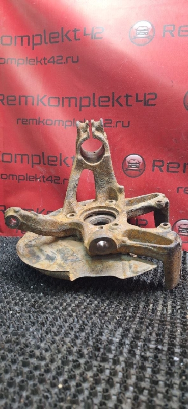 Кулак поворотный передний левый Skoda Octavia 5E5 CWVA Кулак поворотный передний левый Skoda Octavia 5E5 CWVA