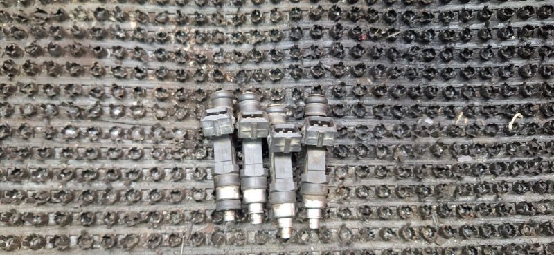 Форсунка топливная Лада 2114 2004 2114 ВАЗ 2111 0280158502 Б/У