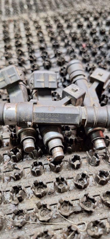 Форсунка топливная 2114 2004 2114 ВАЗ 2111