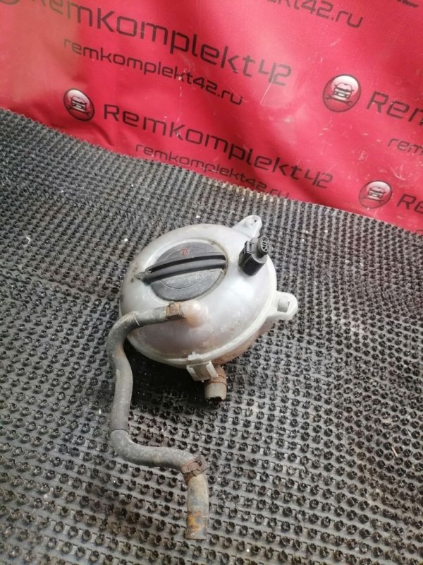 Бачок расширительный Octavia 2015 5E5 CWVA Бачок расширительный Octavia 2015 5E5 CWVA