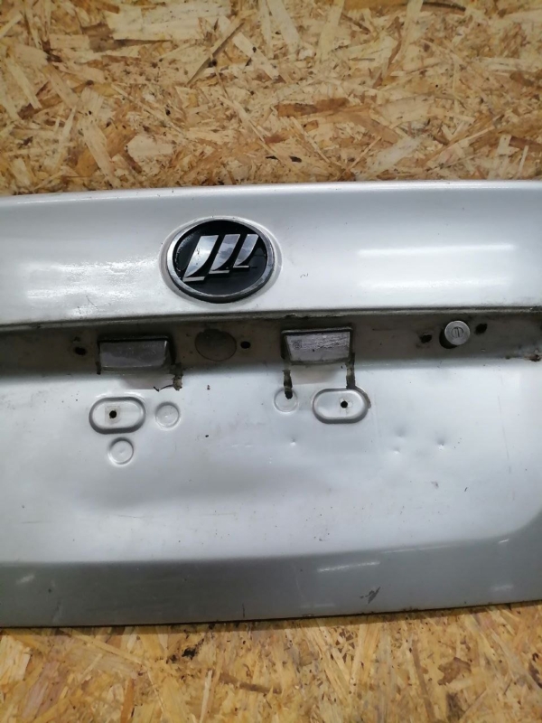 Крышка багажника Solano 2012 620 LF481Q3