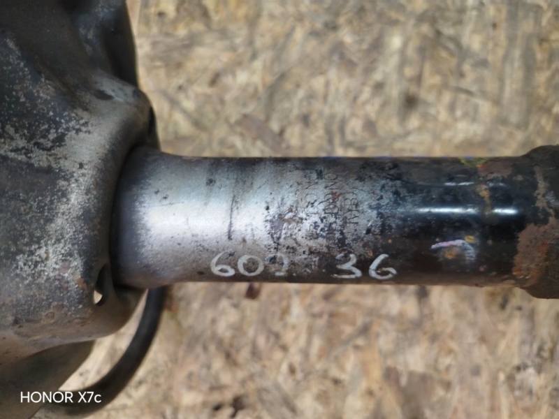 Стойка подвески передняя правая Toyota Probox NCP51V 1NZ-FE