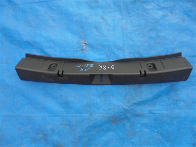 Накладка замка багажника Subaru Xv GTE FB20 (б/у)