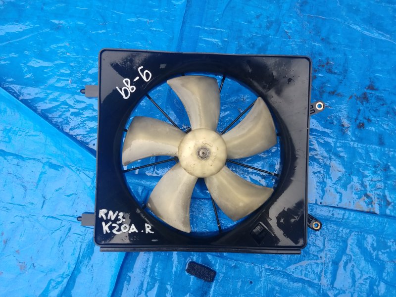 Диффузор радиатора Honda Stream RN3 D17A правый (б/у)