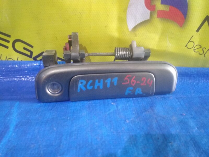 Ручка двери Toyota Regius RCH11 передняя правая (б/у)