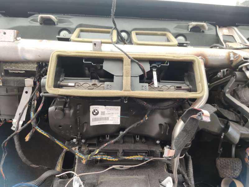 Печка Bmw X1 E84 (б/у) Печка Bmw X1 E84 (б/у)