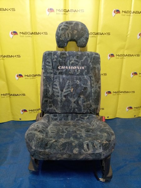 Сидение Mitsubishi Delica PA4W переднее правое CHAMONIX (б/у)
