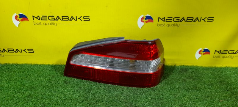 Стоп-сигнал Nissan Laurel C35 правый 4889 (б/у)