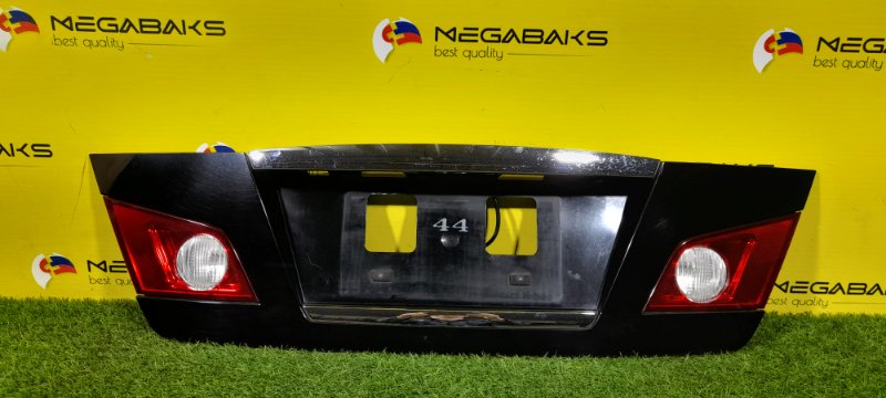 Накладка на багажник Nissan Fuga Y50 (б/у)